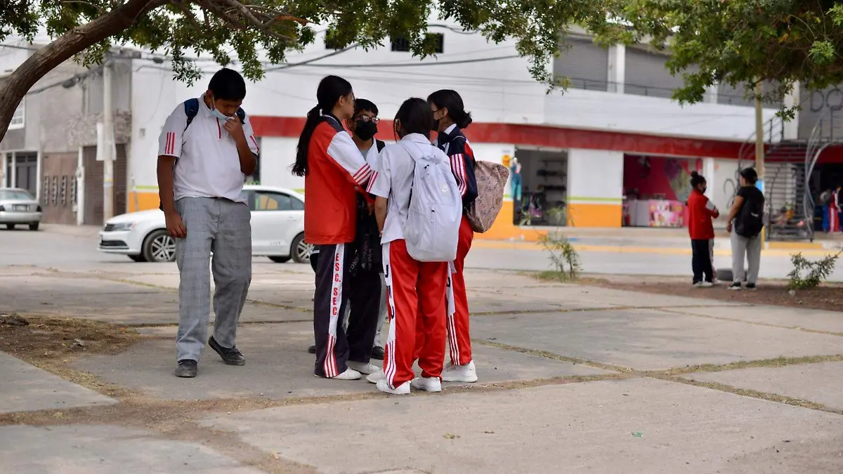 estudiantes de secundaria en SGS (1)